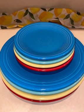 Vintage Fiesta Plates Set – 4 Dinner 4 Salad Primary Colors